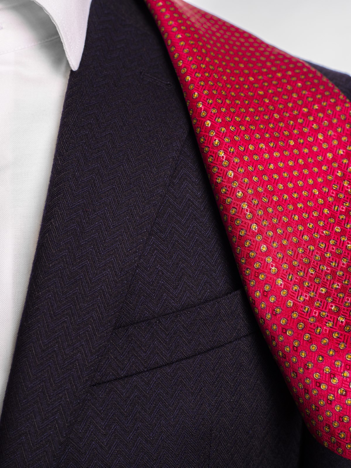 piros arany pottyos nyaksal