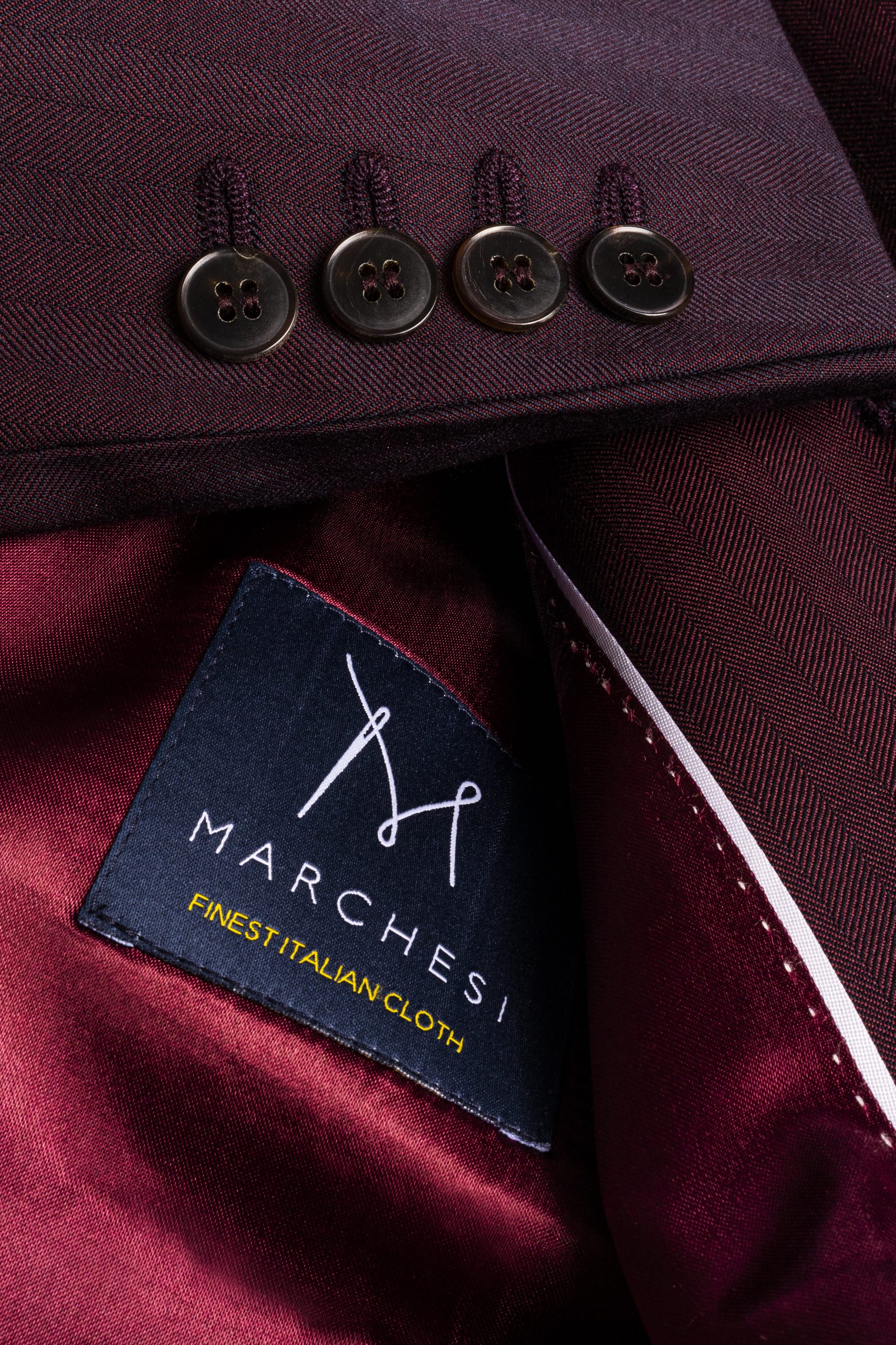 Steve Mcqueen - piros öltöny