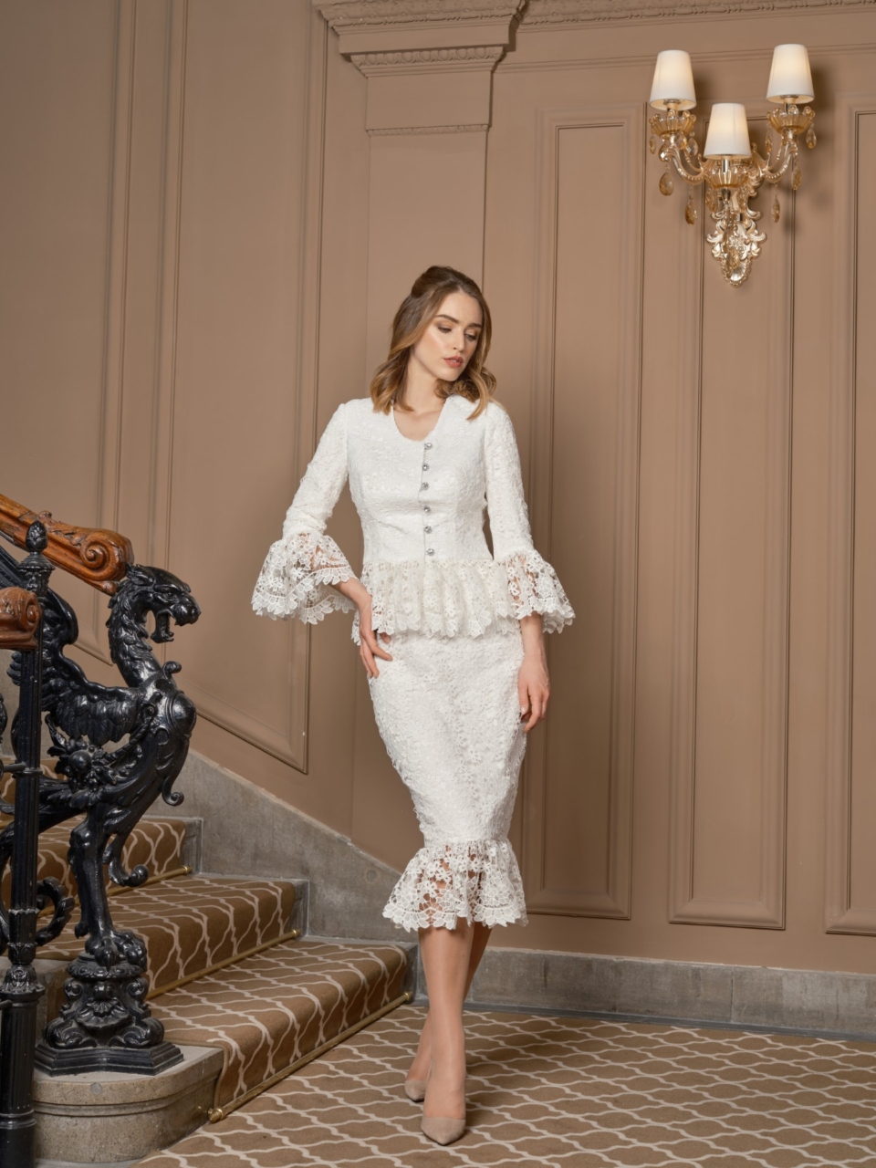 canissi iconic lace set in white jewelry button