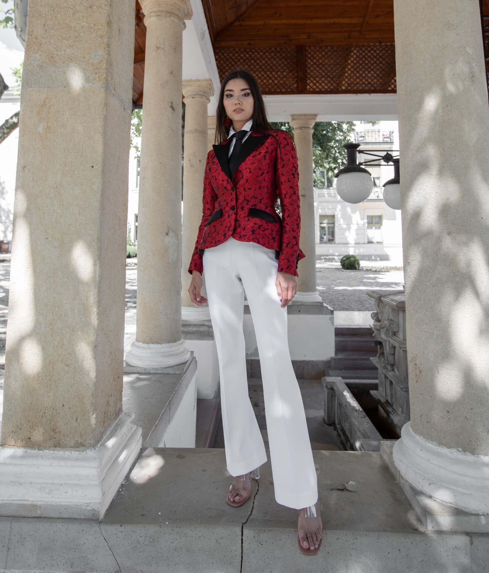 canissi iconic sissi jacket in red brocade with black details