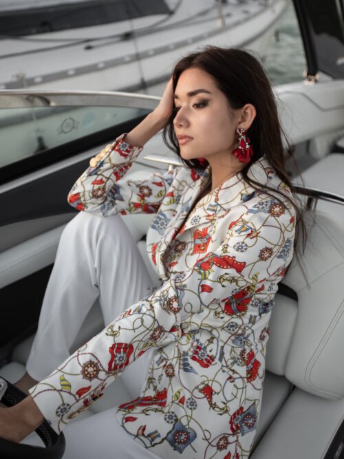 iconic double breasted suit in boat style 5