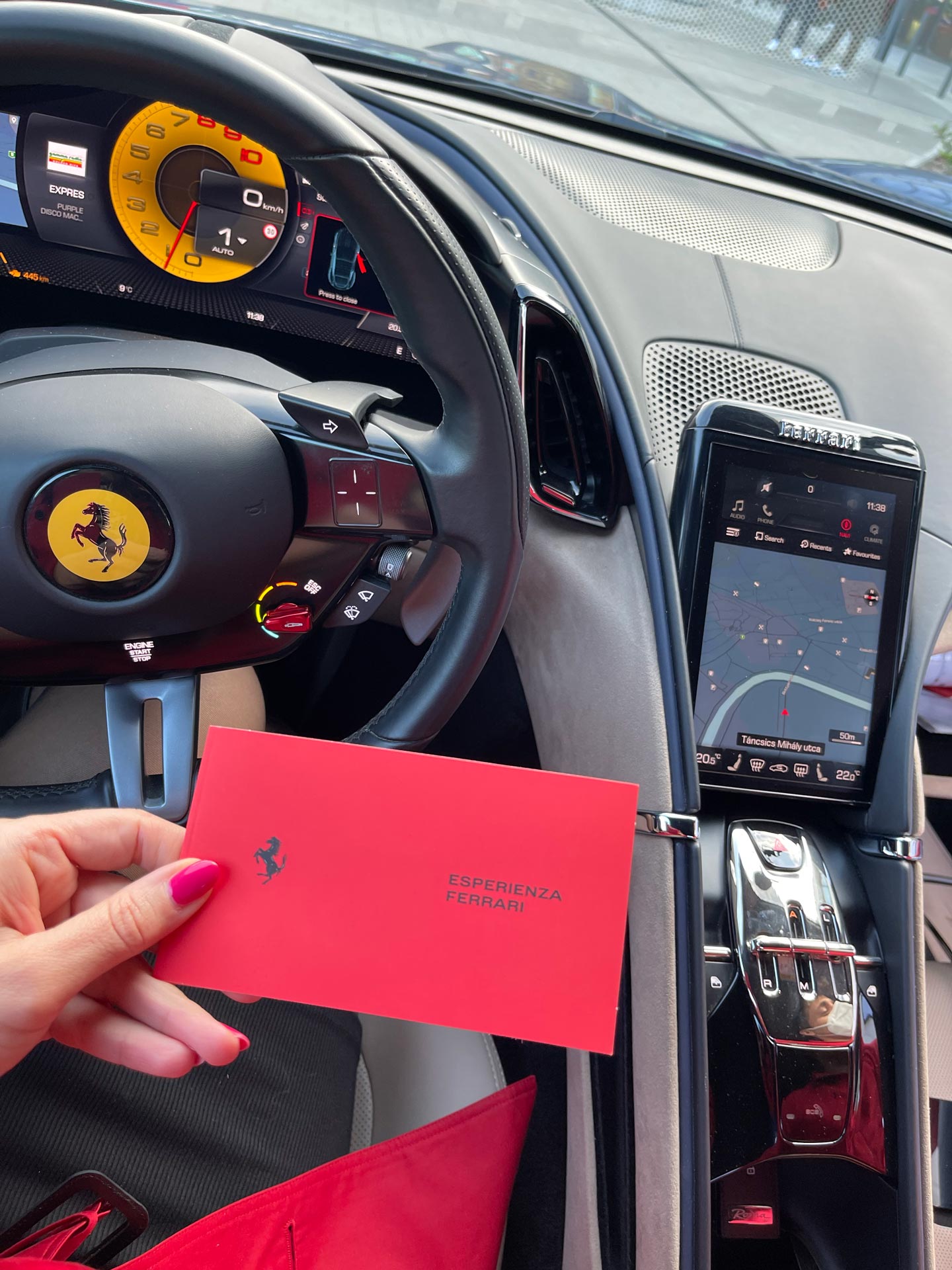 Ferrari Budapest élményvezetés