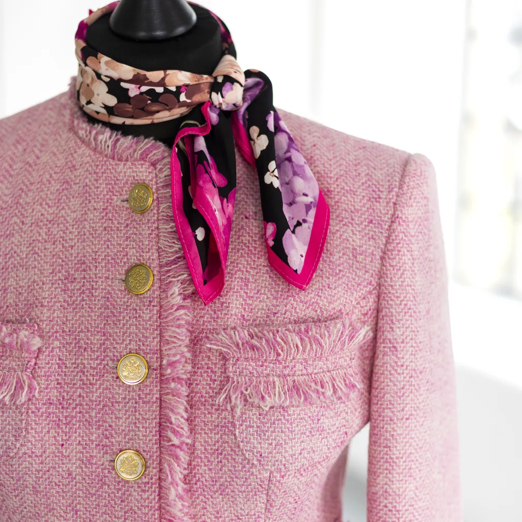 Iconic Loren Tweed blézer