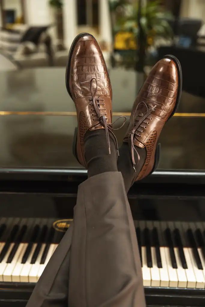 Krokodilmintás marhabőr férficipő