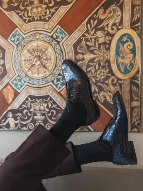 Metálfényű mintás marhabőr férficipő